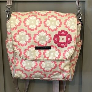 Petunia Pickle Bottom Boxy Diaperbag Picnic in Portugal Beige Pink Floral